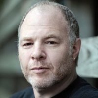 Waarom geweld een maatschappelijk én mannelijk vraagstuk is | Van wegkijken naar verantwoordelijkheid